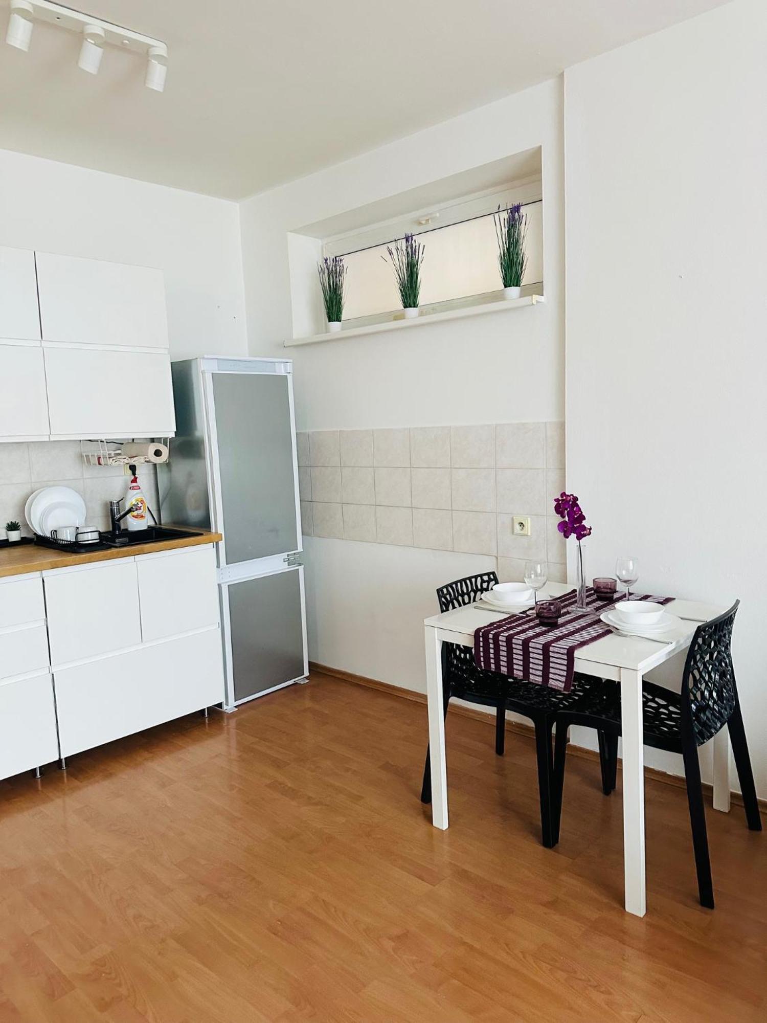 After Two Apartment Bratislava Eksteriør bilde